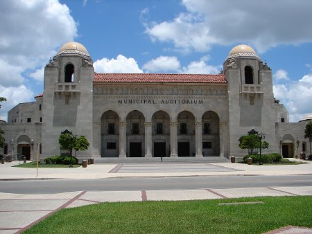 Restored as a memorial to the veterans of all wars.  Photo by Ron Bauml.